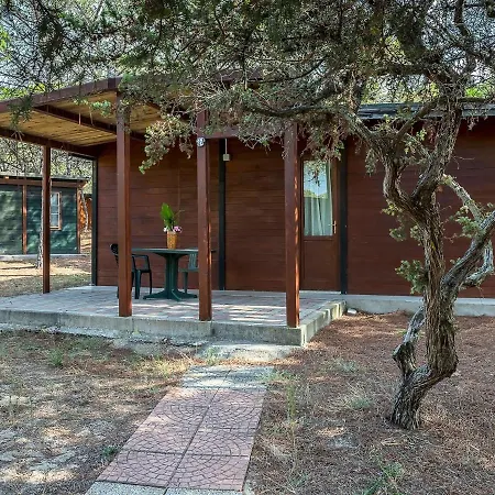 Attractive Mobile Home In Sorso With Shared Pool בית נופש סורסו