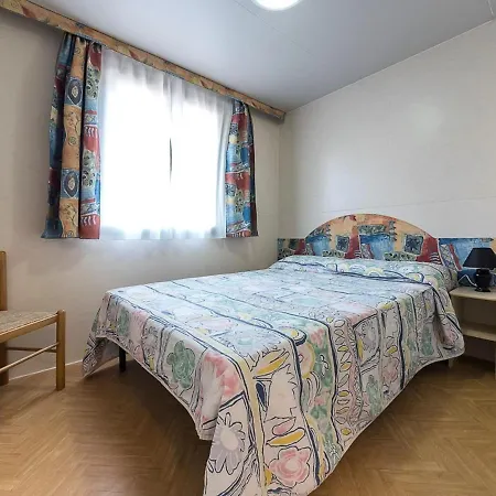 Attractive Mobile Home In Sorso With Shared Pool בית נופש סורסו